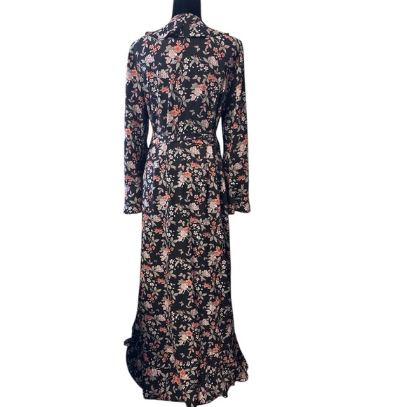 Max Studio Wraparound Ruffle Dress - Picture 4 of 12